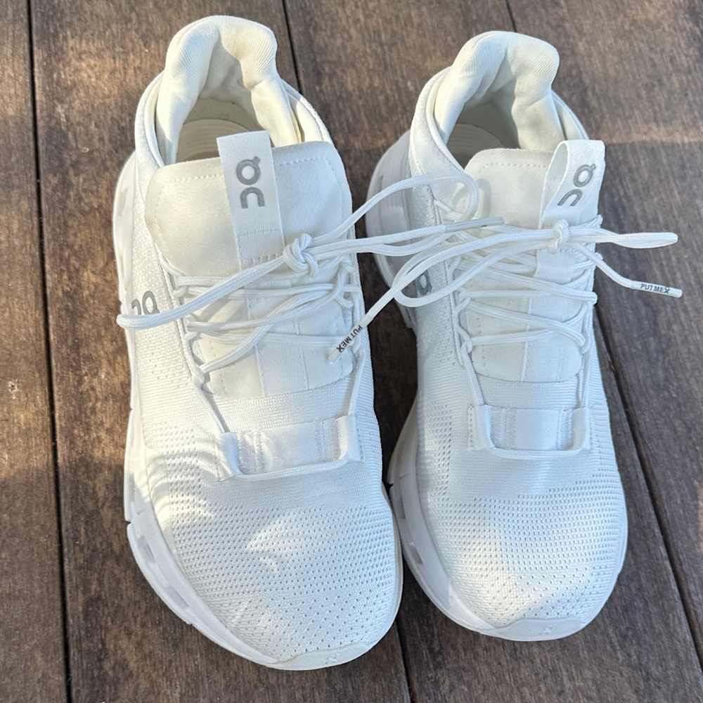 On Women’s Cloudnova Running Shoes